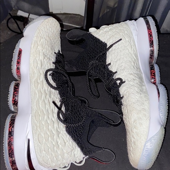 lebron 15 size 11